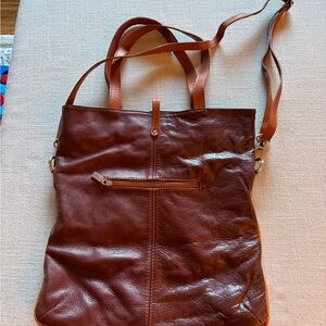 Luxurious Tan Leather Shoulder Bag